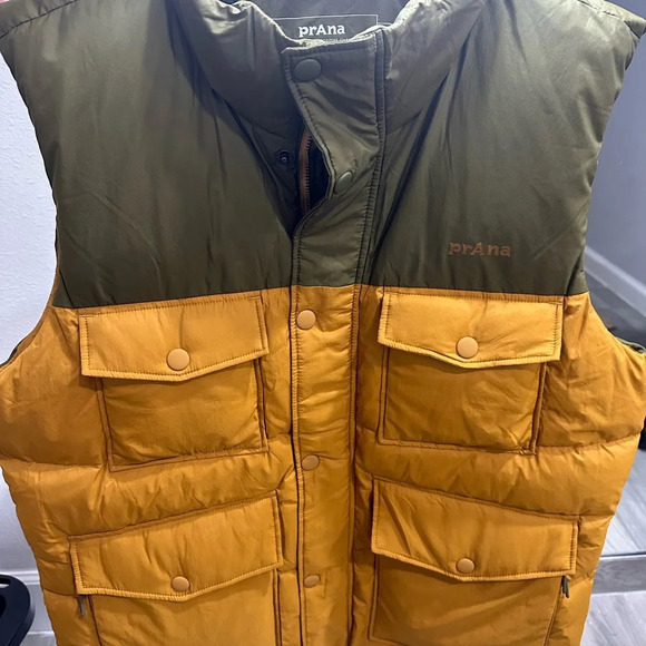 Prana Timber Trail Vest - Men's Size M - Picture 3 of 5